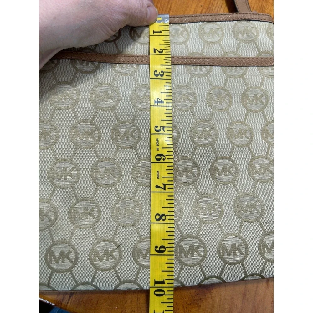 Michael Kors Bedford Signature Flat Crossbody‎ Bag Vanilla Beige MK Logo